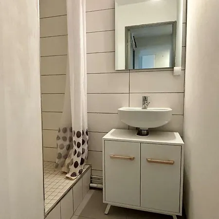 A 400m De La Avec Piscines, Parking Prive Et Loggia - - Fr-1-225-768 Apartment